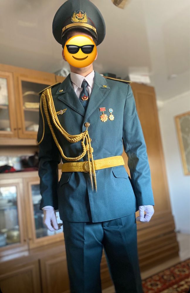 Продаётся парадная форма вв с медалями