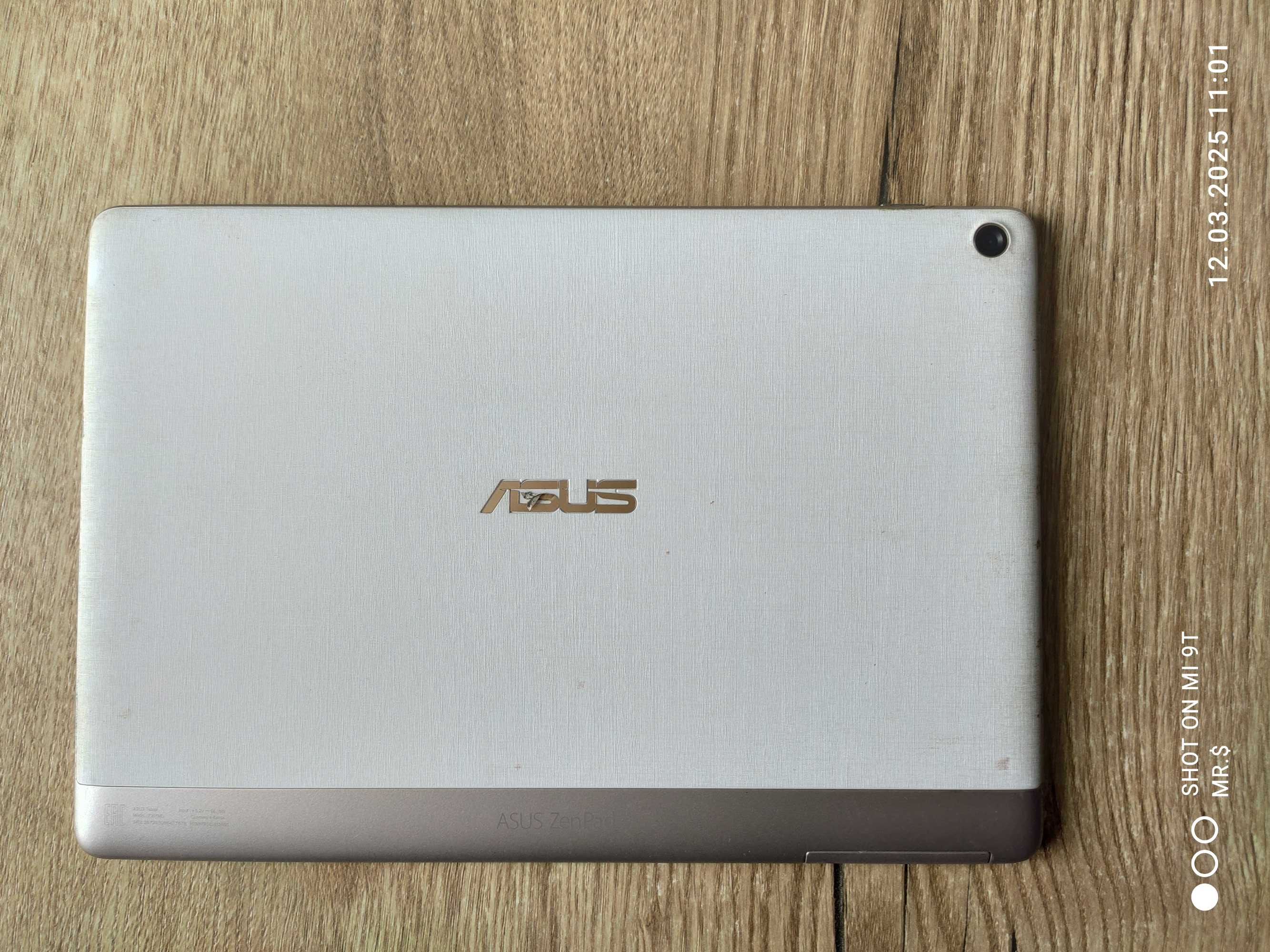 Продам планшет ASUS ZenPad 10