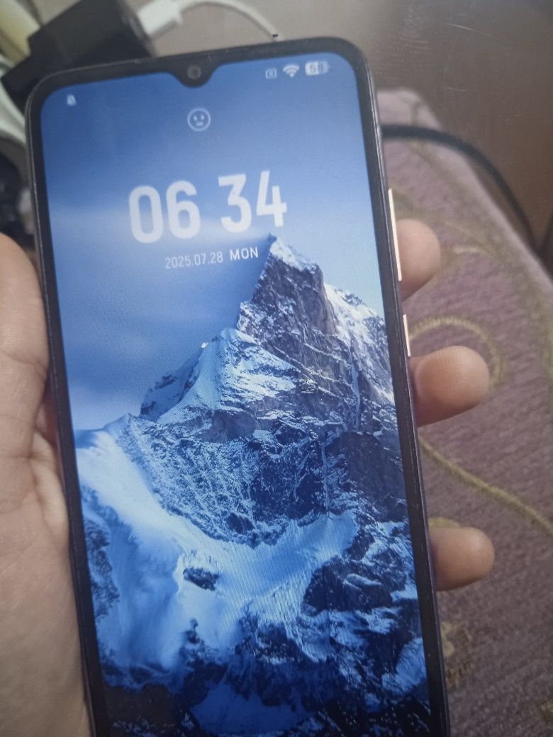 Продам Redmi 9c 4/128 в состоянии 7.5-7.7/10