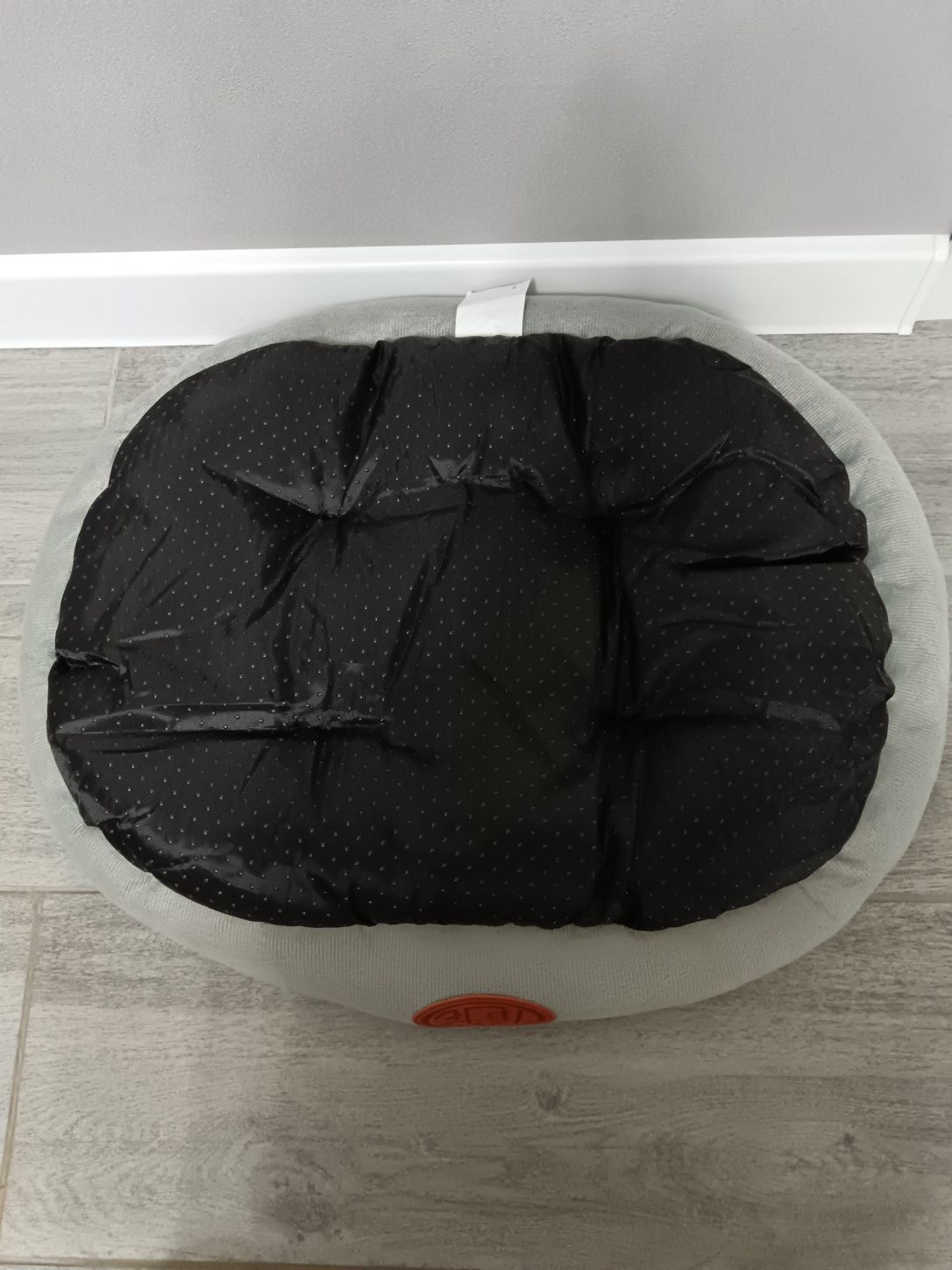 Продам новую лежанку для кошек, собачек