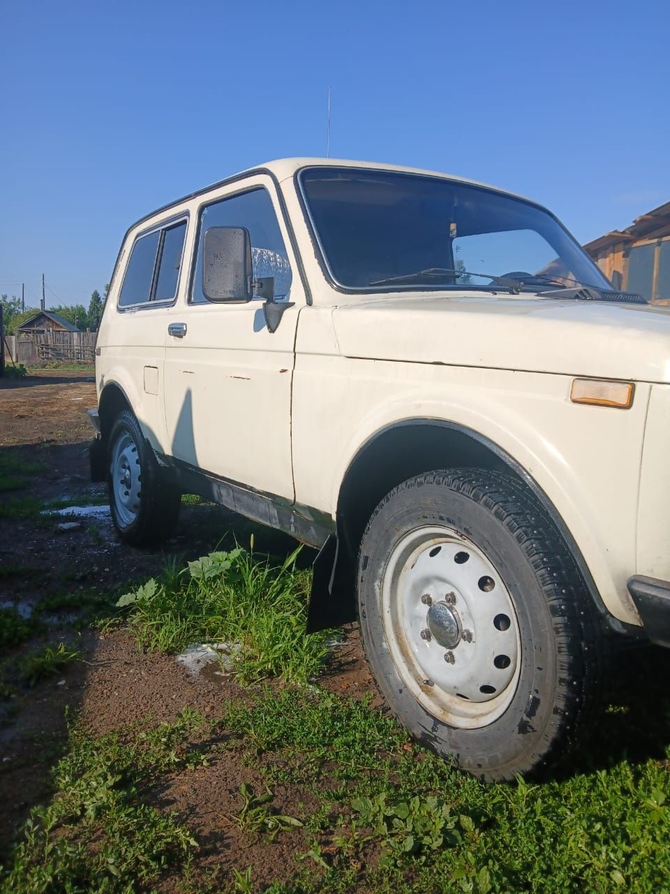 Продам ниву 2123