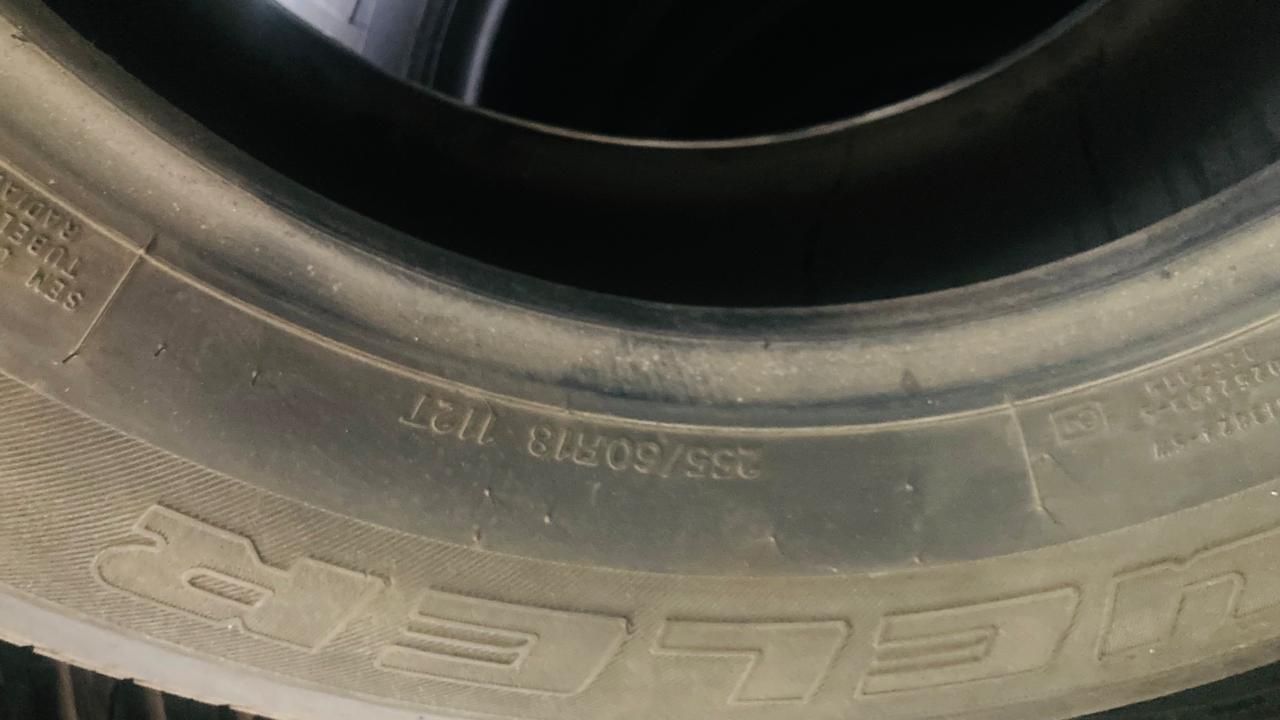Летняя резина , nokian295/40zr/21 и bridgestune255/60/r18