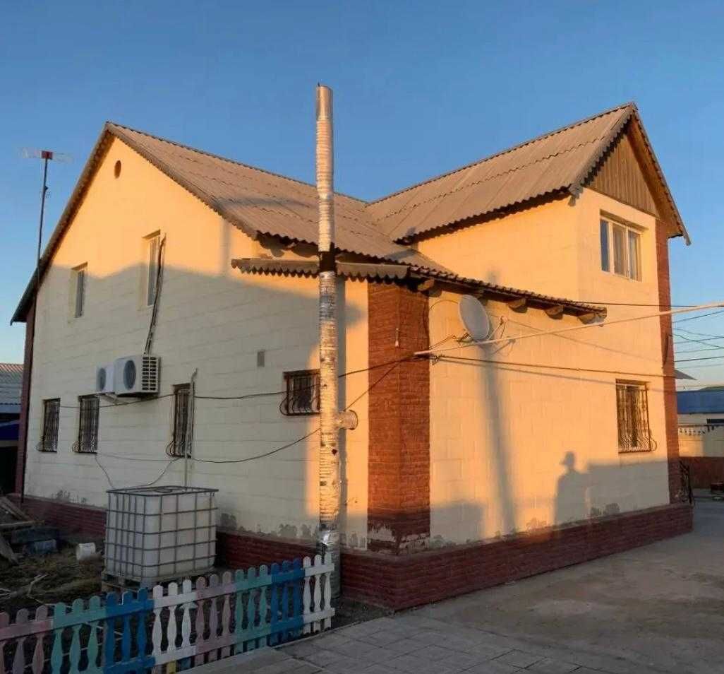 Частный дом с мансардой