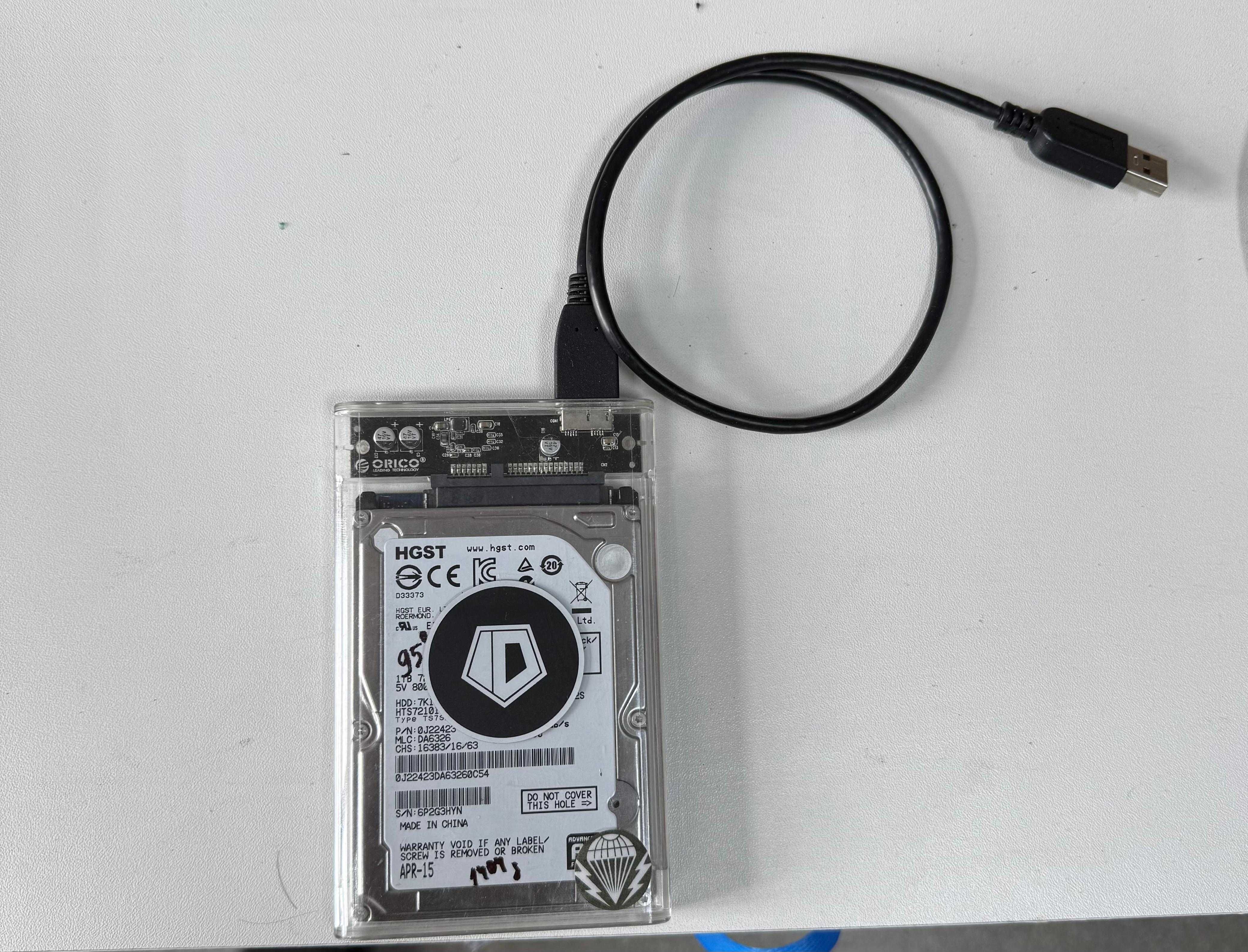Переносной внешний жесткий диск на 1TB