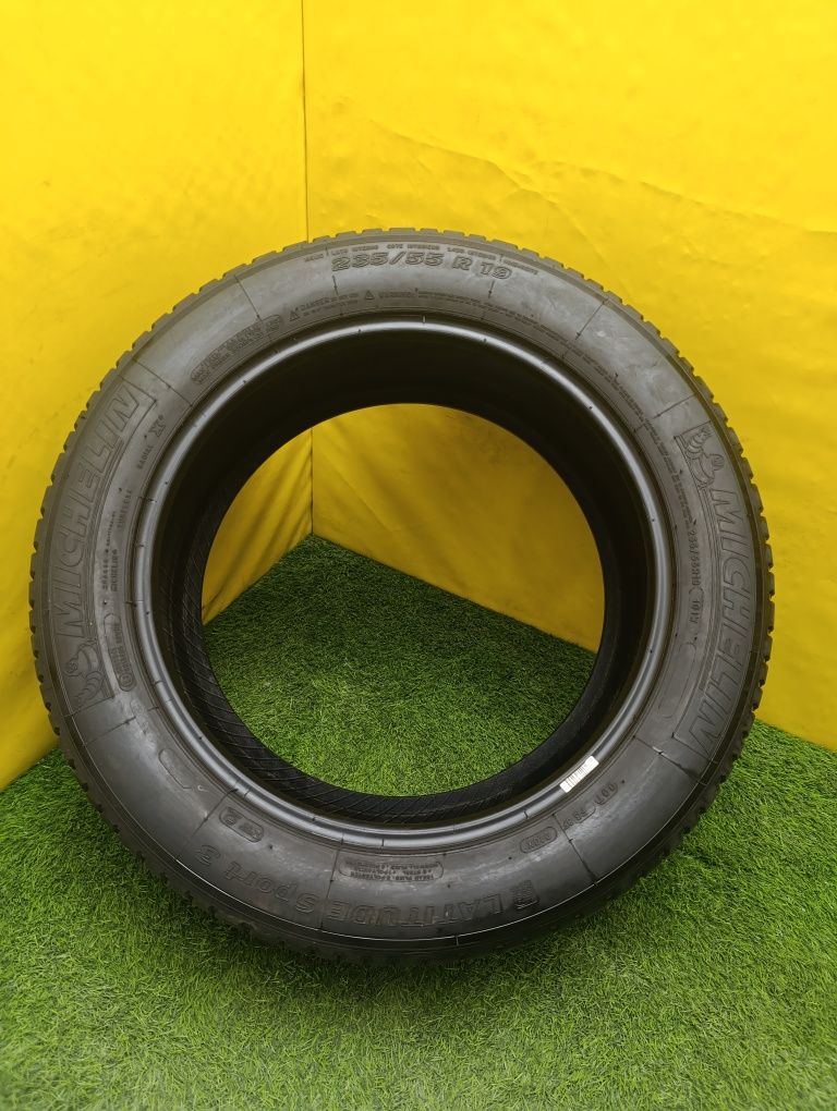 Шина 235.55 R19 Michelin 1шт