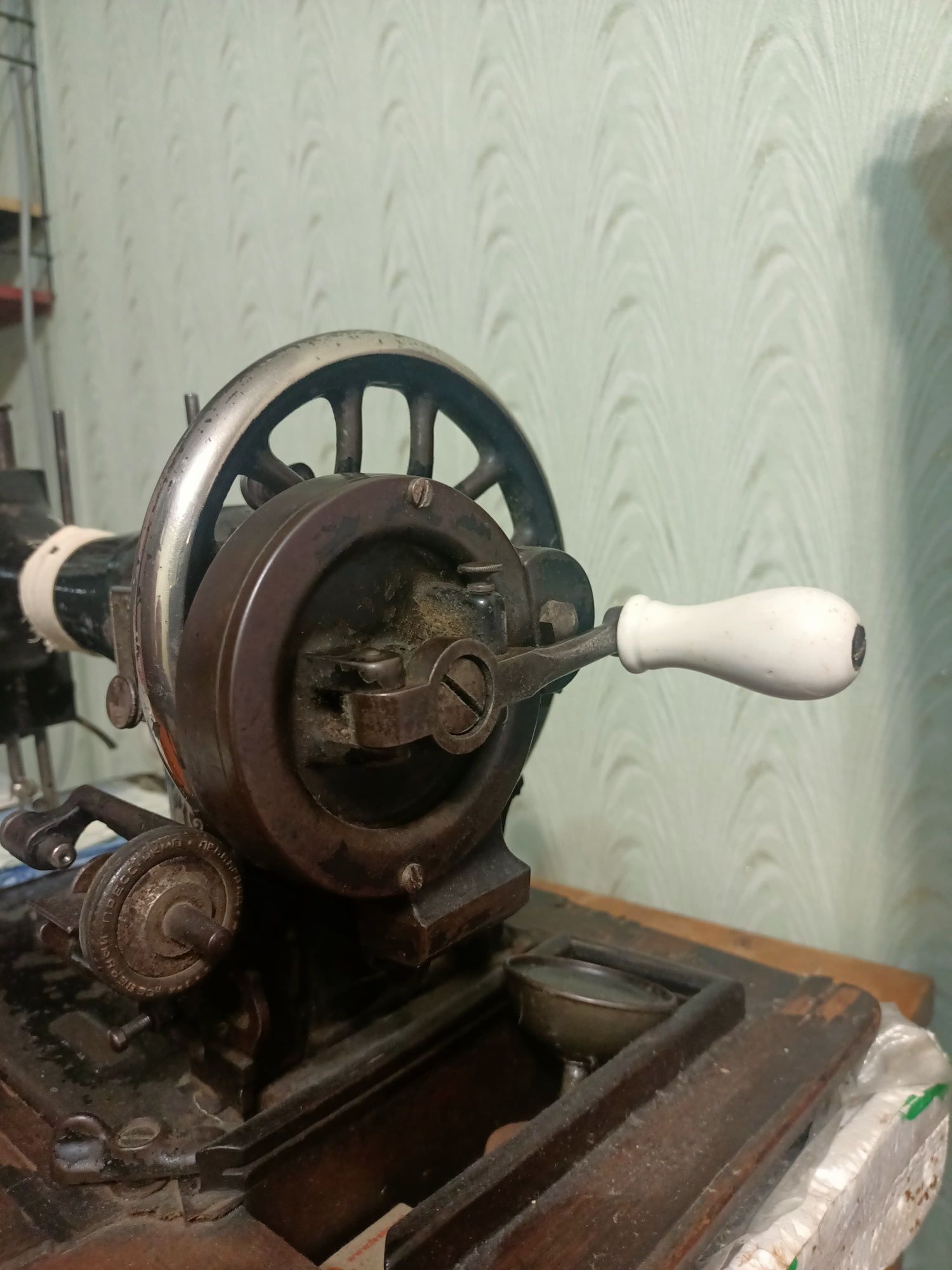 Продам швейную машинку Зингер, раритет производство 1890г