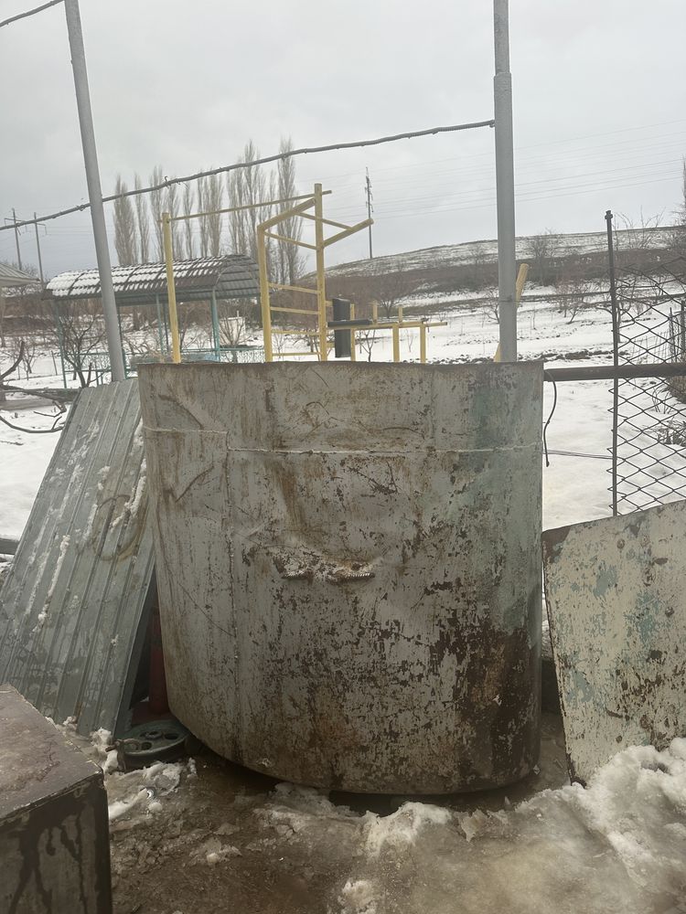 Продам бачок от цистерны