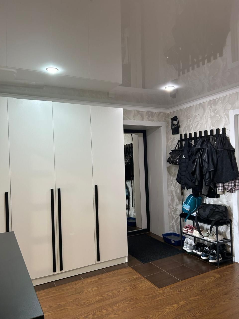 Продам 3комнатную центр