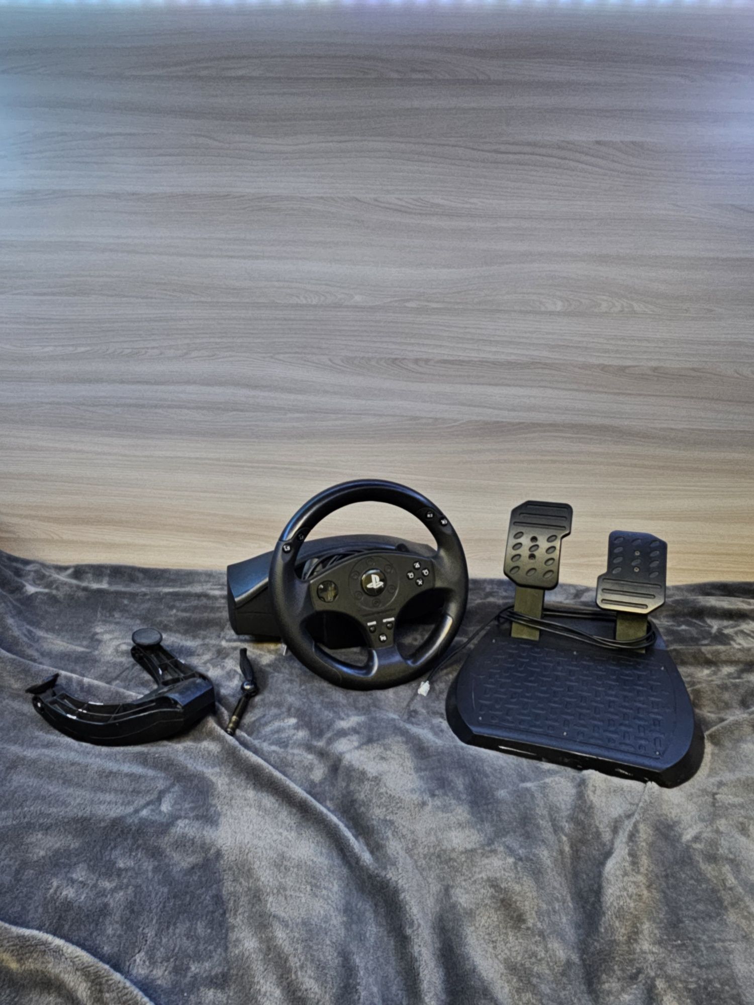 Игровой руль Thrustmaster T80