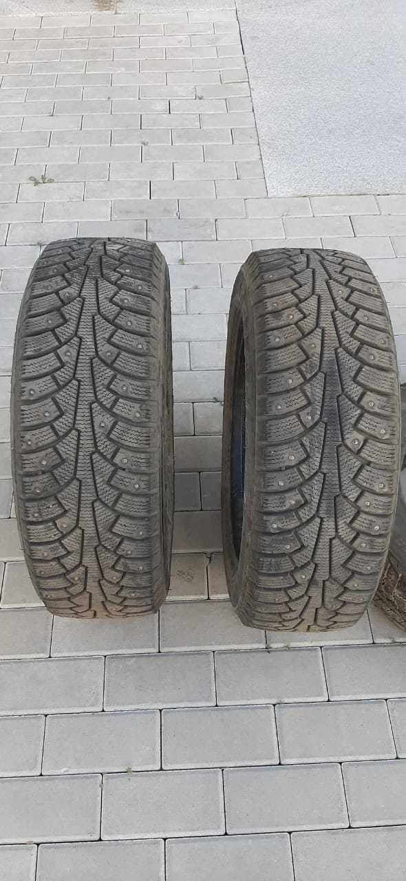 продам зимние 2 шины Tringle R15