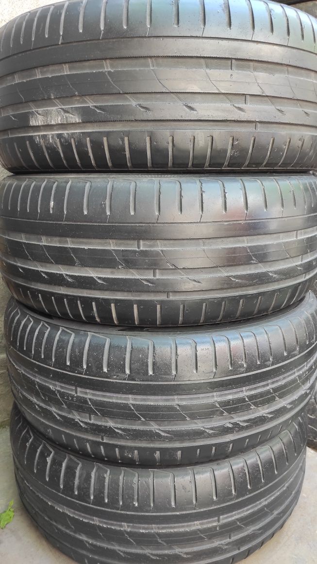 245/55R19 Nokian