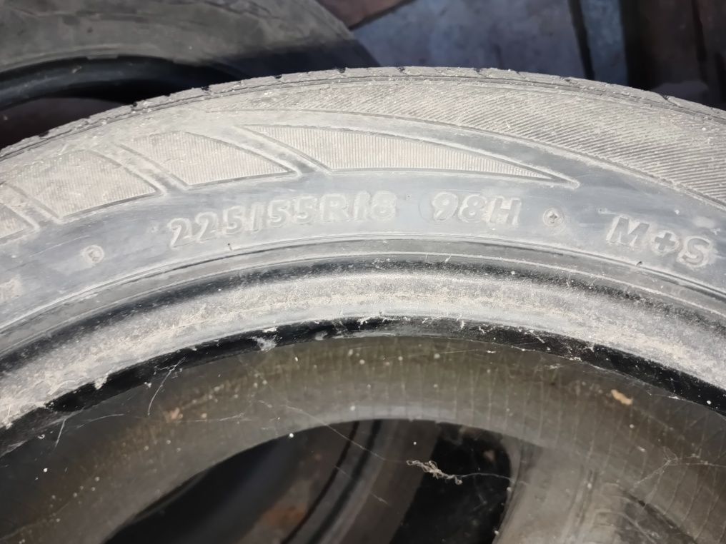 Продам 4 балона в хорошем состоянии