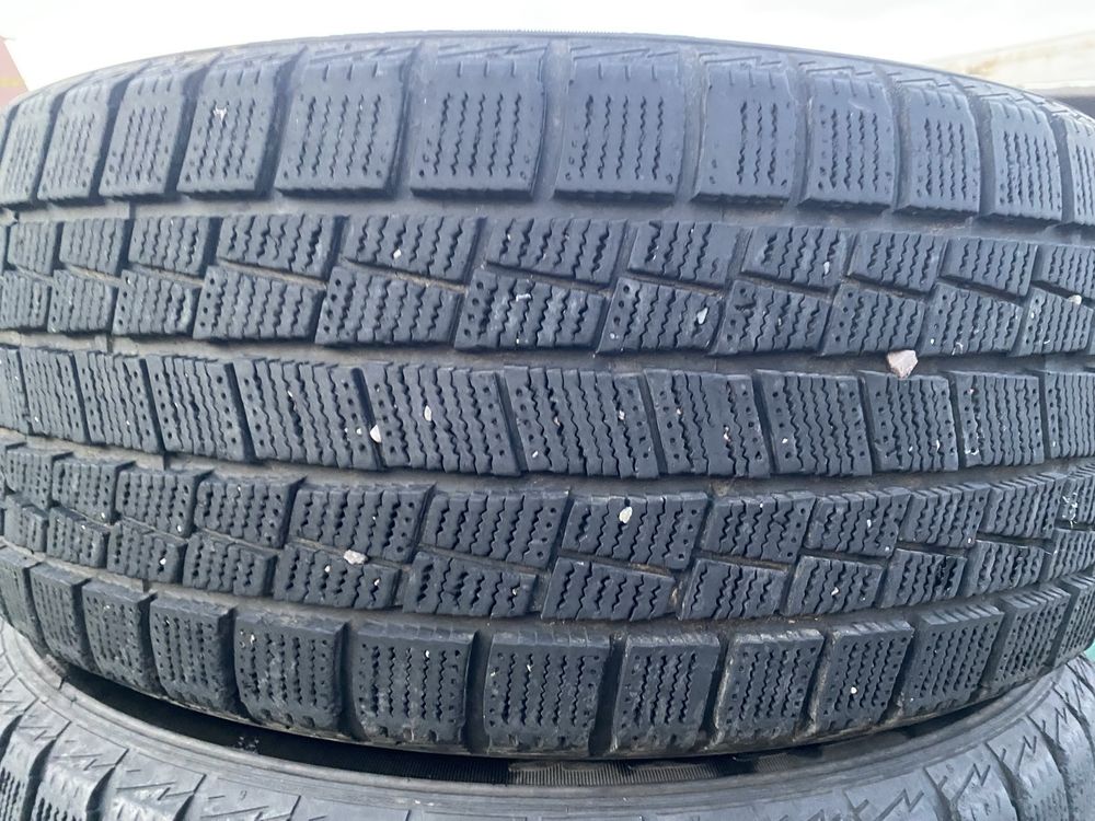 Пара зимние шины 225/50/17 225/50R17 Goform.