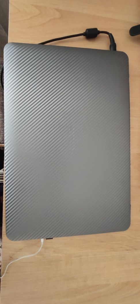 Продам ноутбук Asus X555L