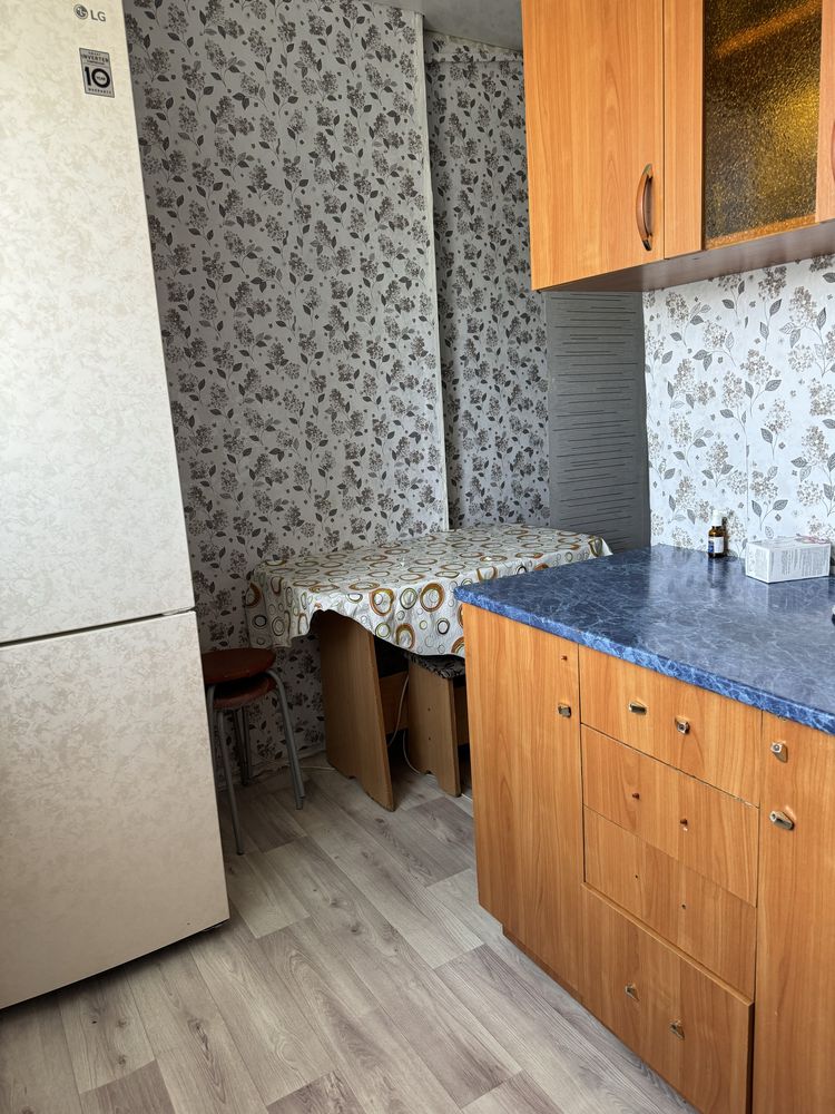 Продам 3 комнатную квартиру(с.Бесколь) Рядом 2школа,магазин ,остановка