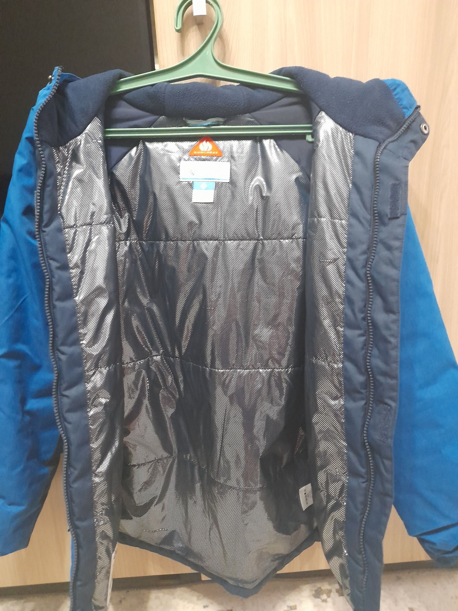 Продам  куртку Columbia