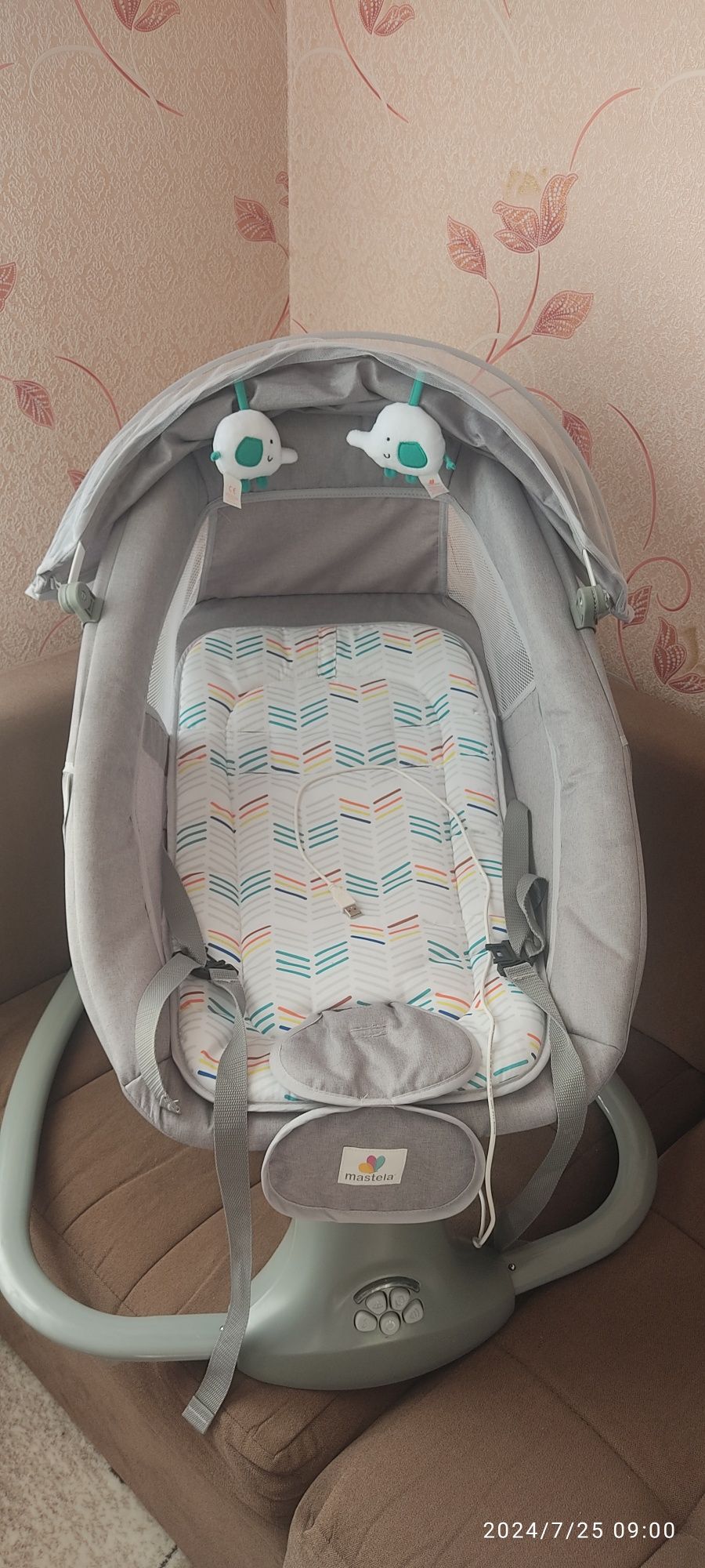 Продам шезлонг в хорошем состоянии.
