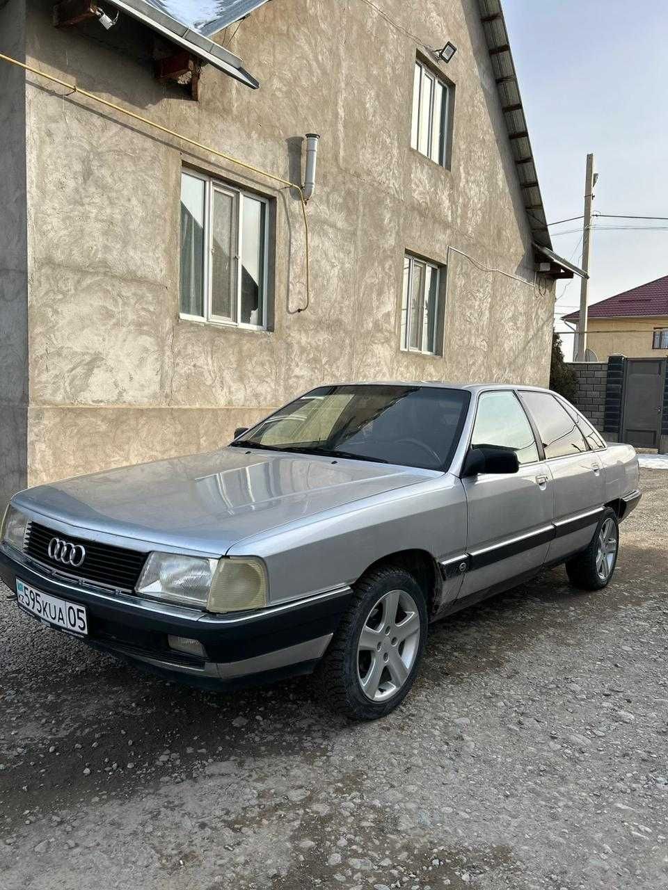 Ауди 100 продам срочно
