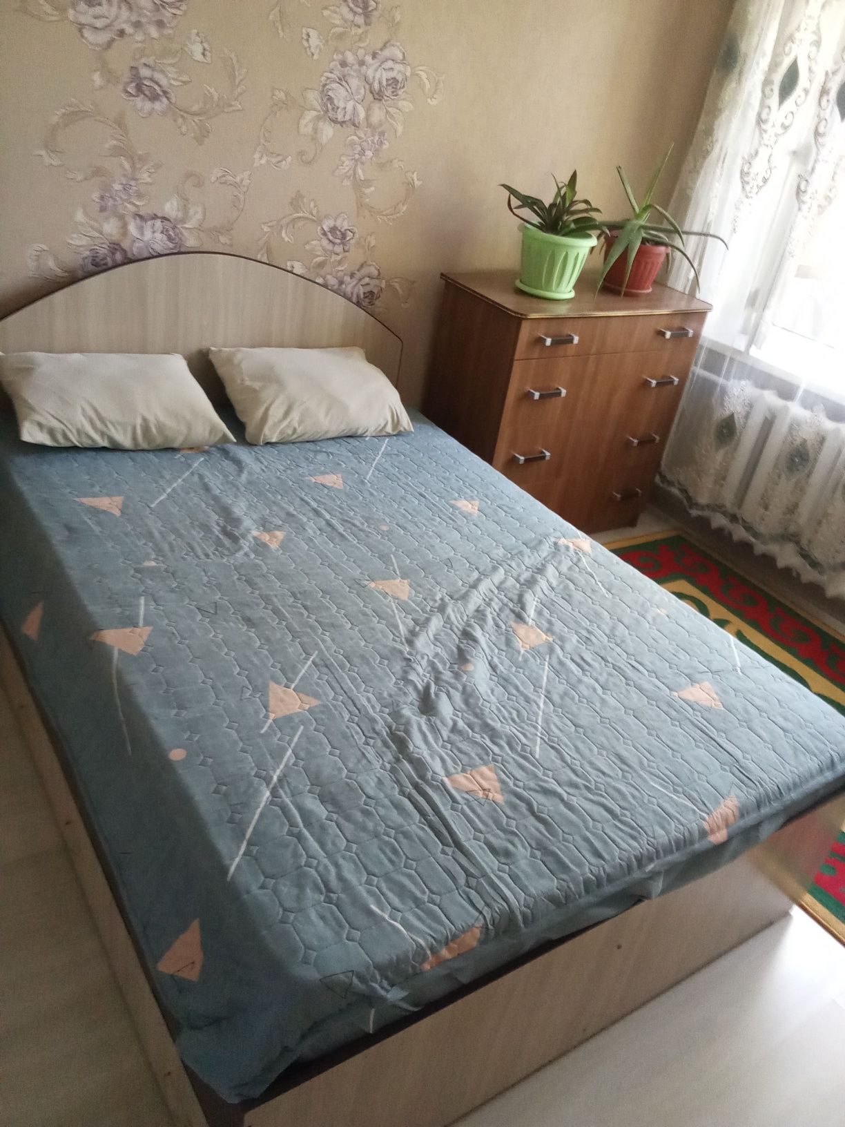 Продам кровать+тумба