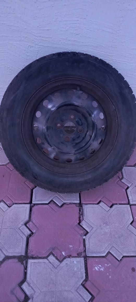 Продам зимние шины