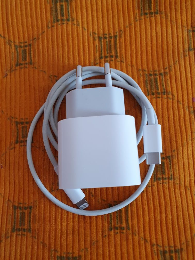 Зарядка для iPhone 14про