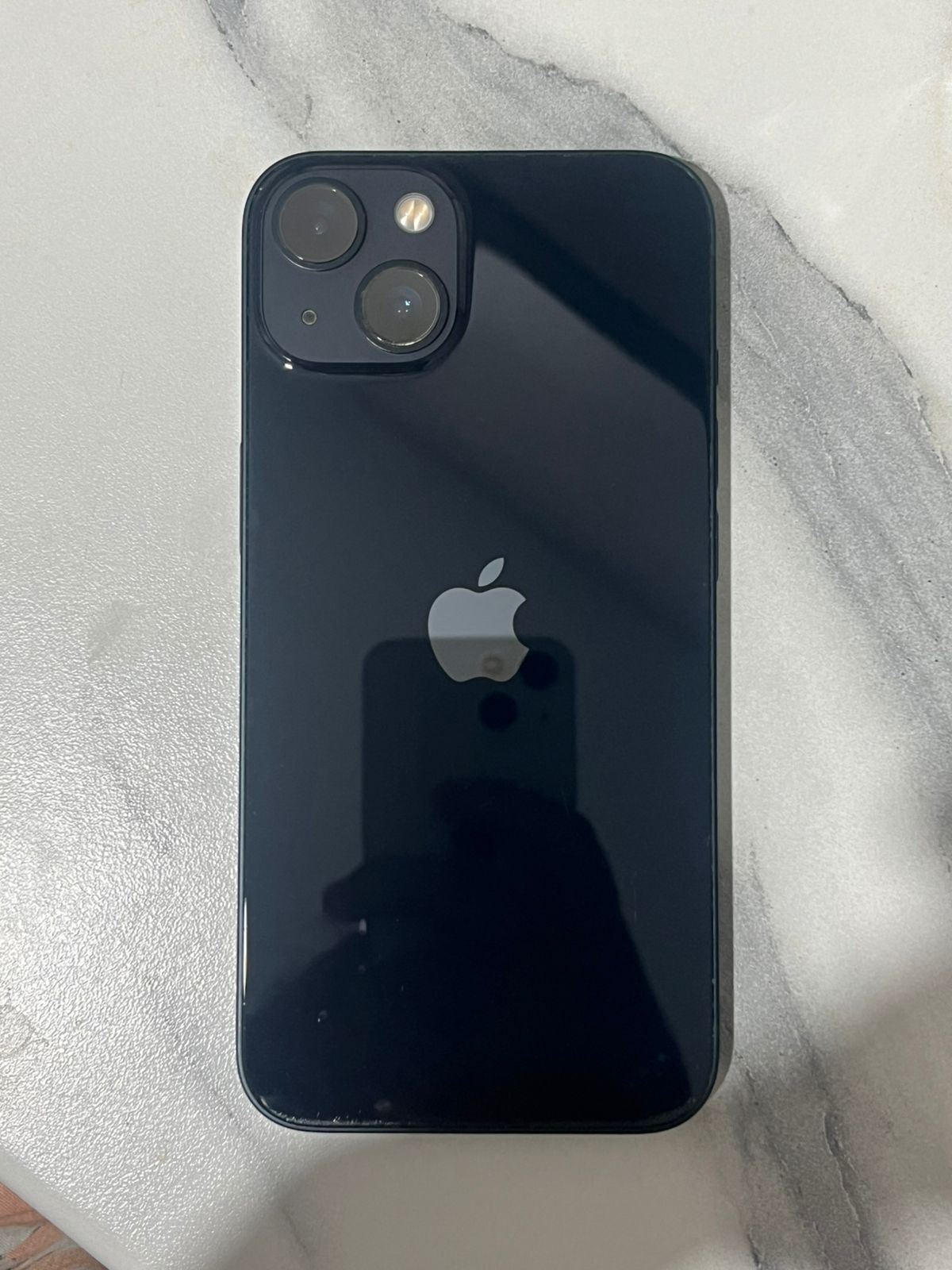 IPHONE 13 очень в хорошем состоянии