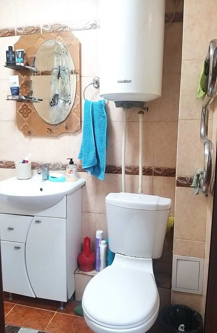 Продам 2-комнатную квартиру 18-микр Не в залоге!!! Торг!!!