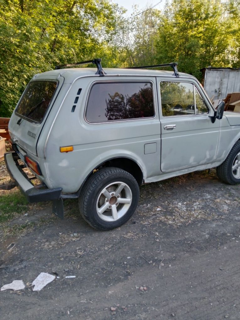 Продам автомобиль ВАЗ 2121 Нива