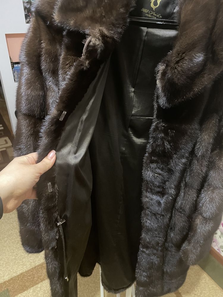 срочно продам норковую шубу