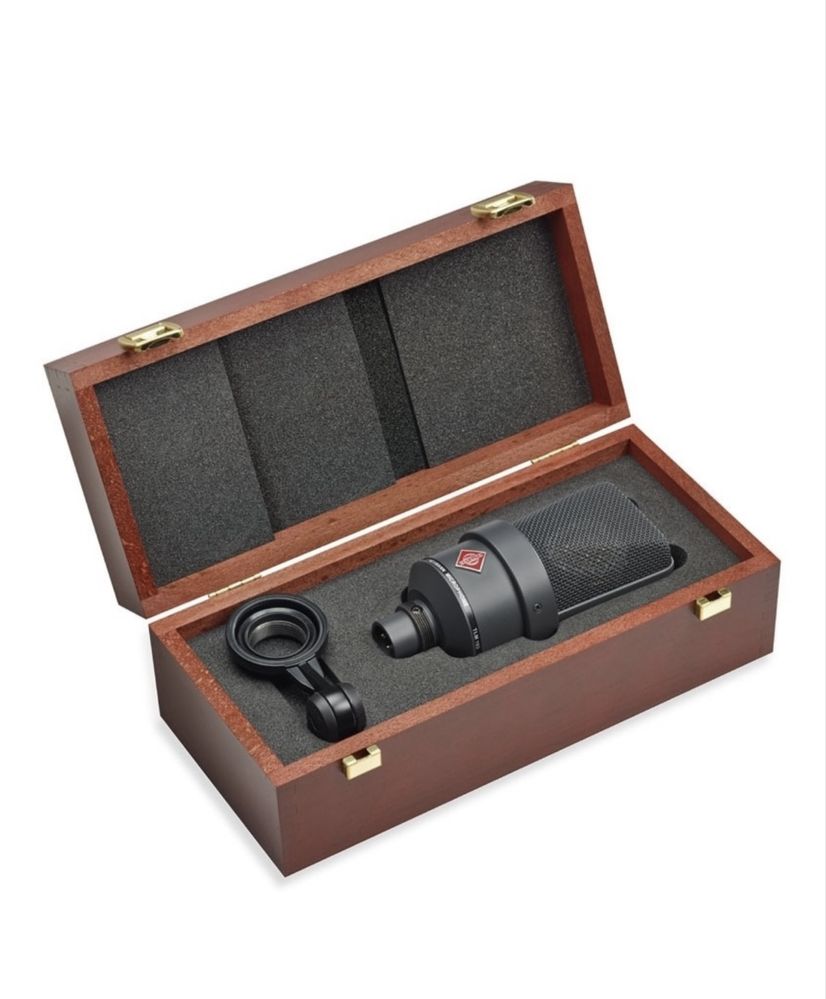 Микрофон Neumann tlm 103 черный срочно продается Новый!