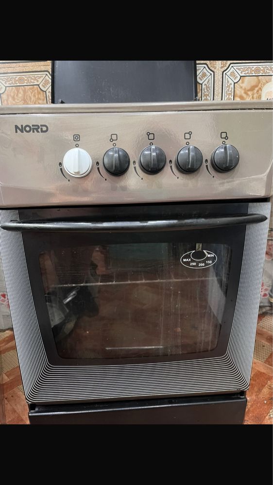 Продам газовую плиту NORD