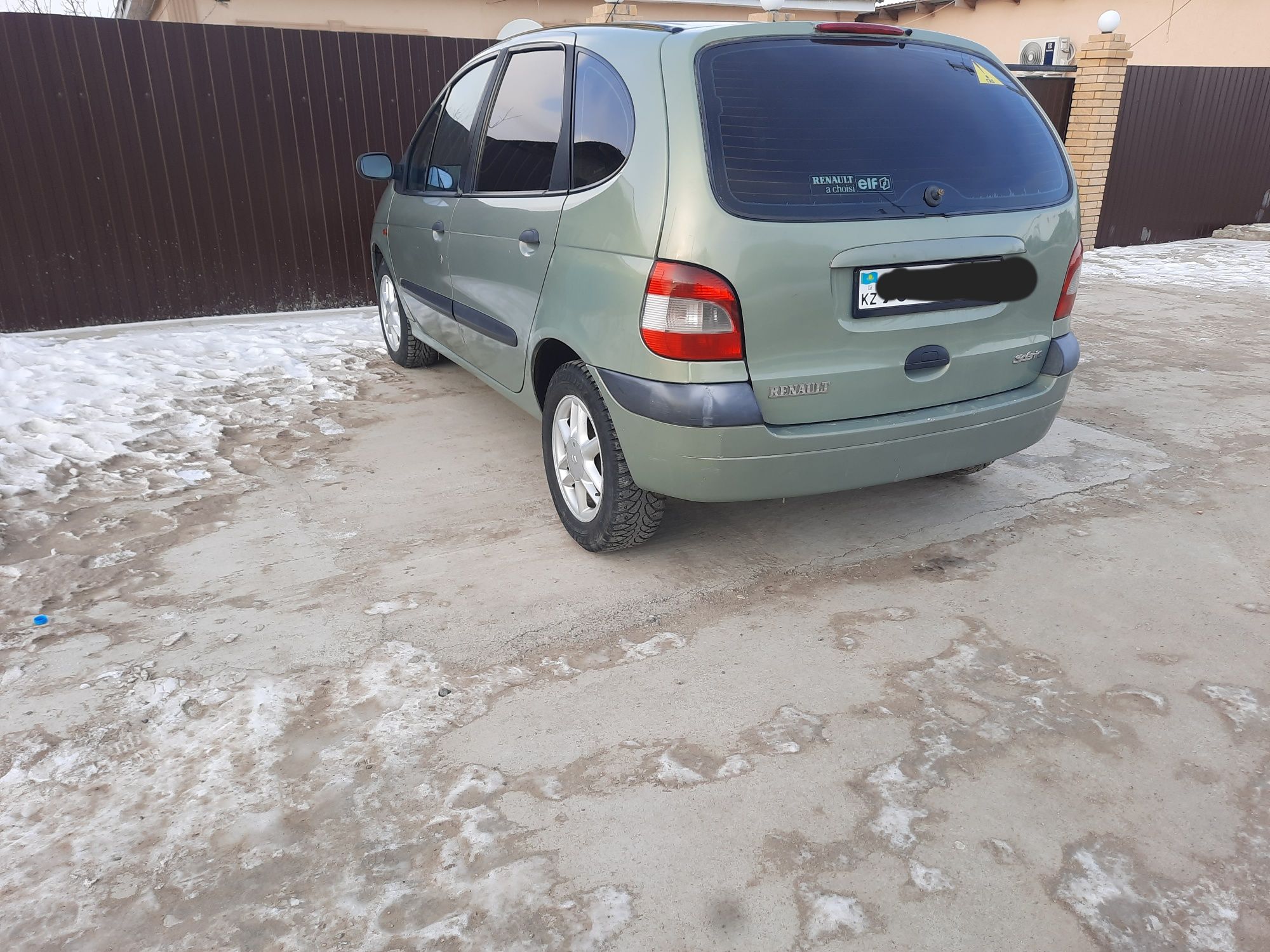 Продам Рено Скеник 2001г. В, об.1.6л КПП Автомат, Газ-Бензин, цена 2,2