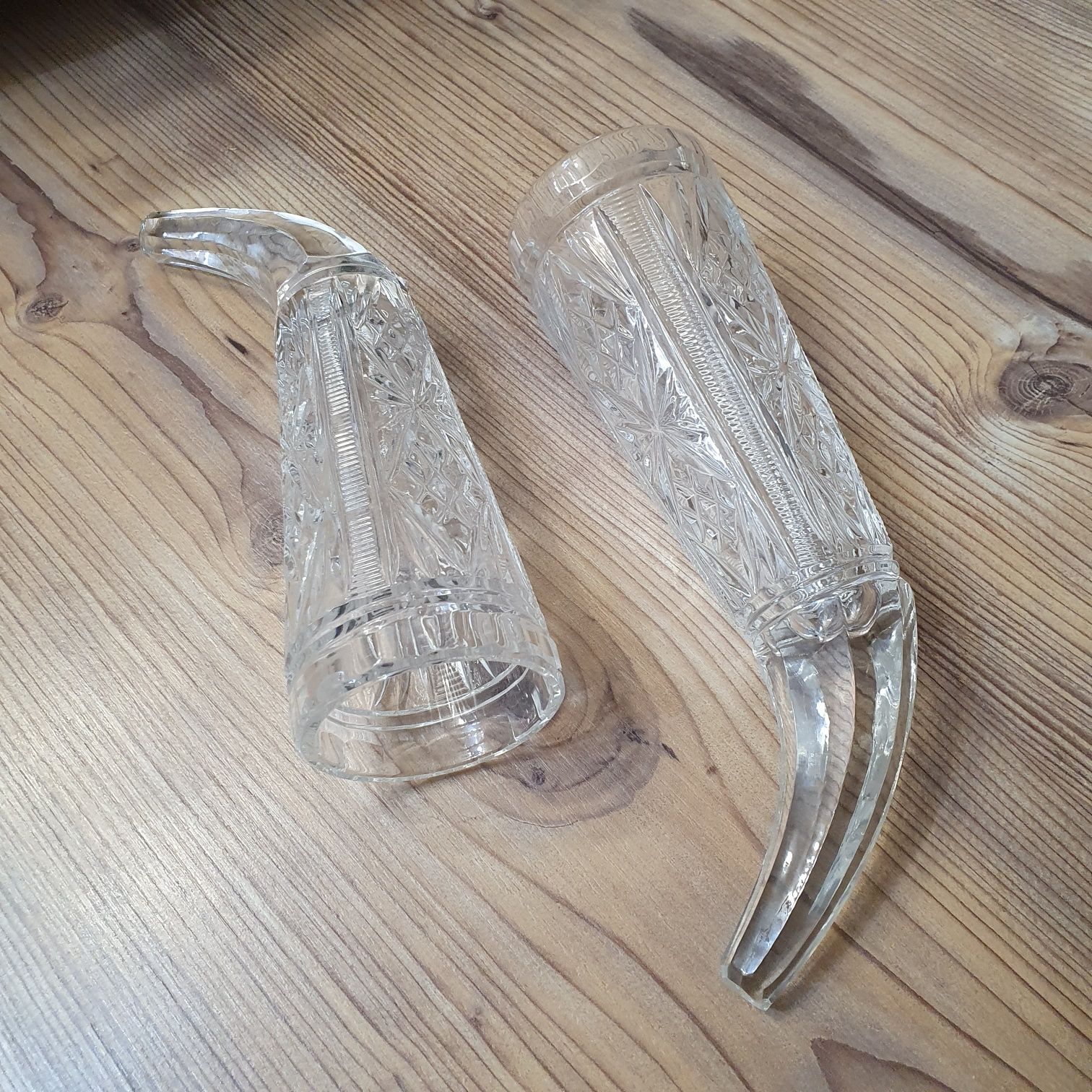 Продам хрустальный рог 2шт
