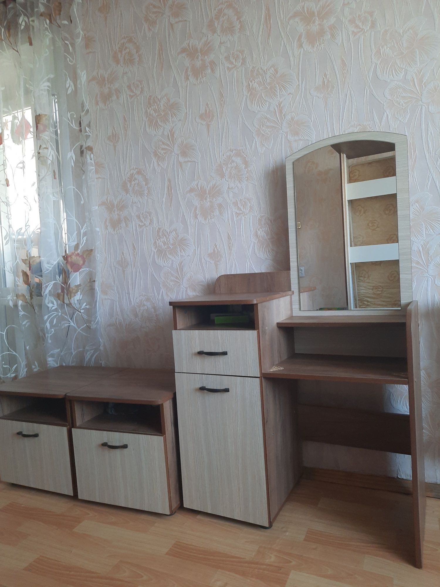 Продам мебель б/у в хорошем состоянии.