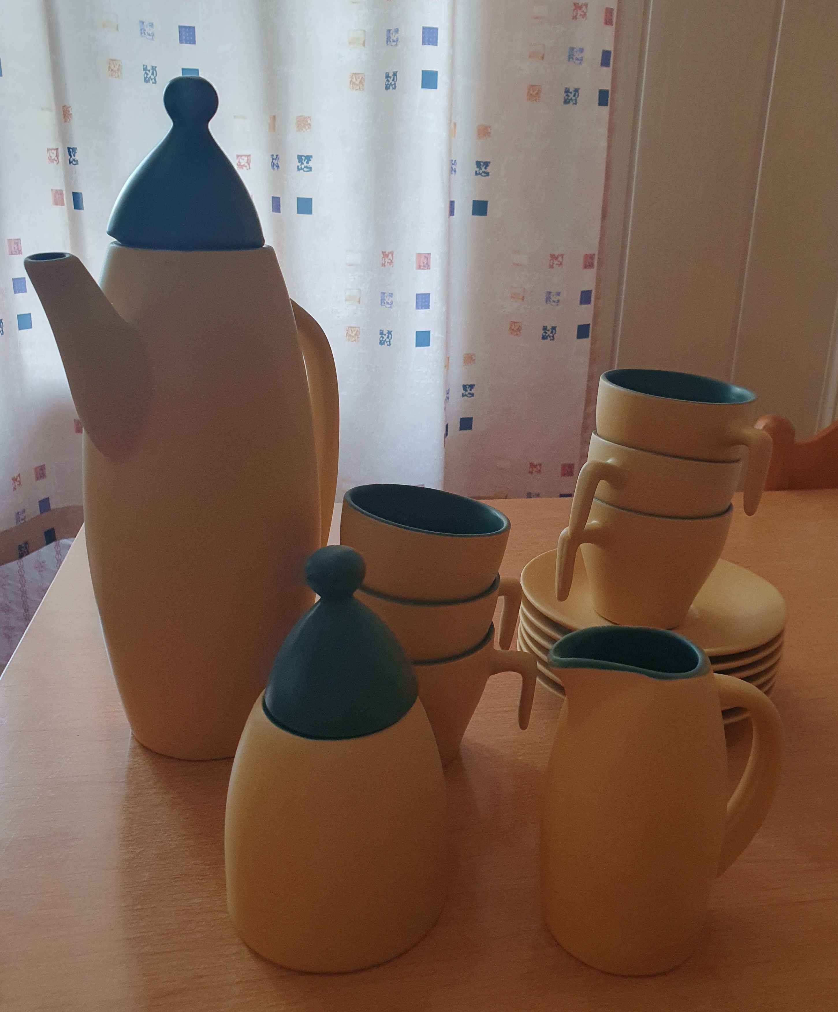 Продаю новый чайный/кофейный сервиз.