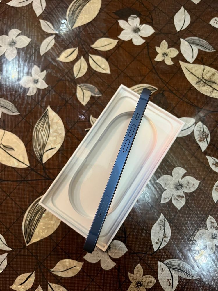 iPhone 13 128GB (Blue)