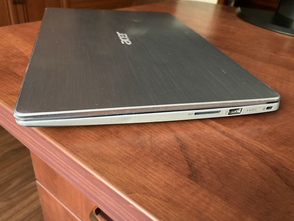 Срочно! Ноутбук Acer Swift 3