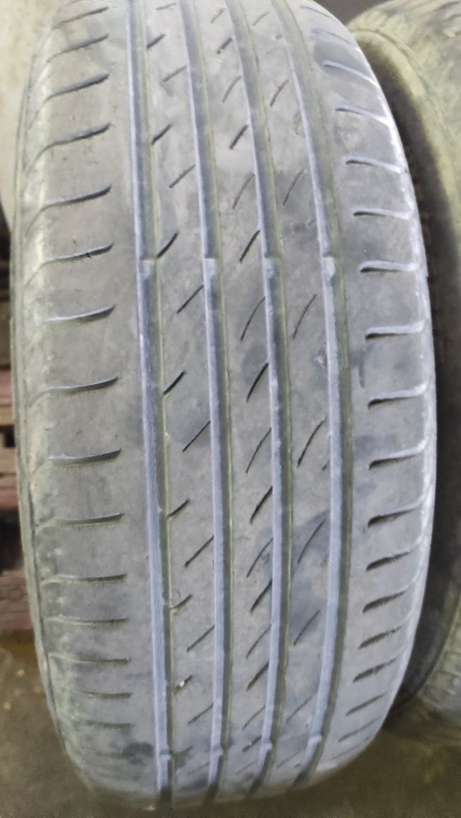 Пара шин 215/65 R15