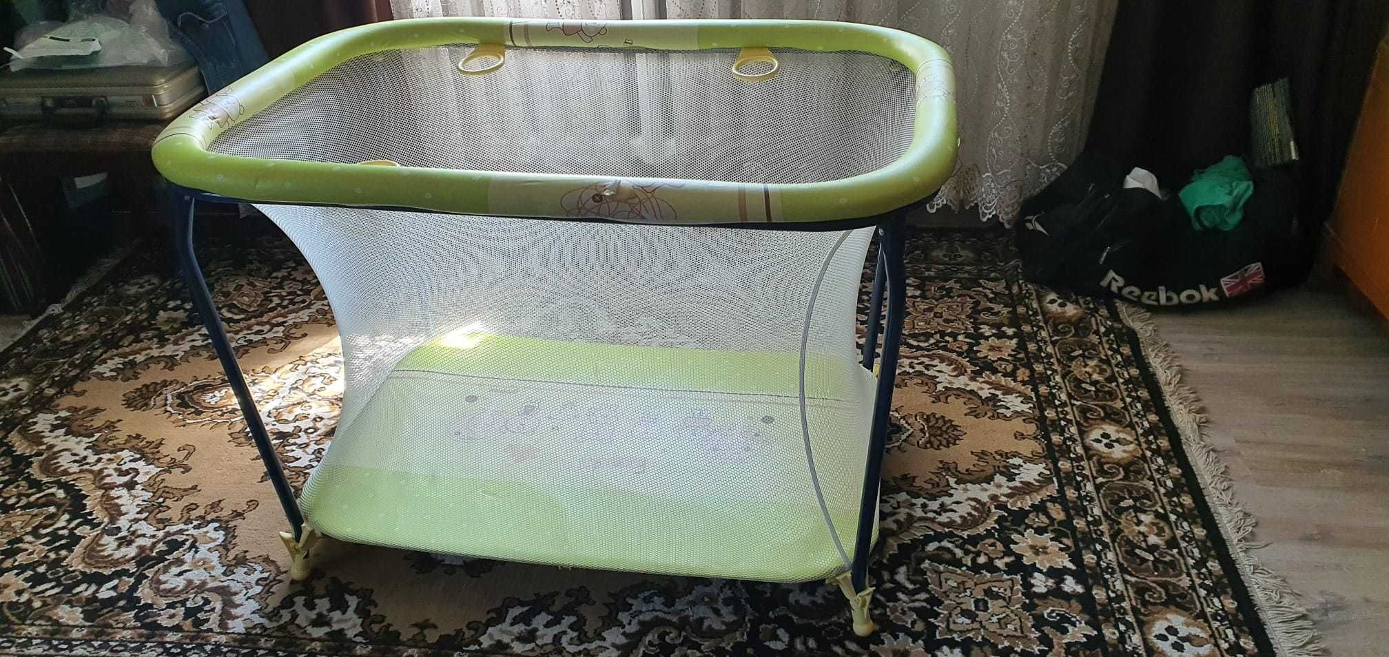 Манеж детский, просторный