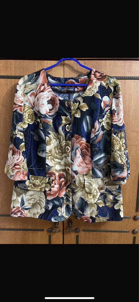 Продам женские кофты.Разгрузка гардеропа.