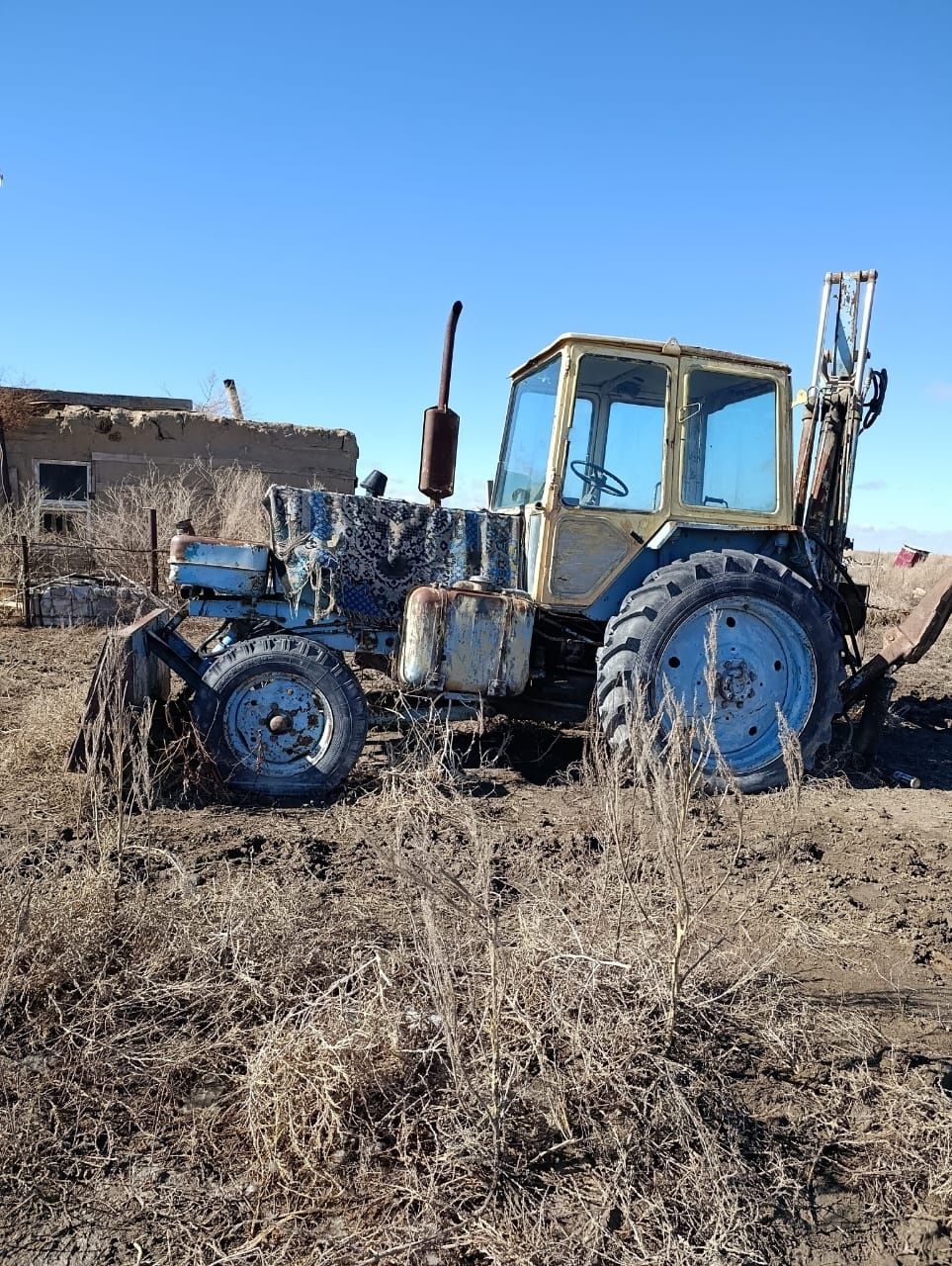 Юмз продам трактор -эксковатор 1990 года