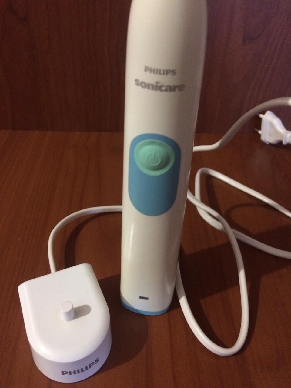 Электронная зубная щётка Philips Sonicare