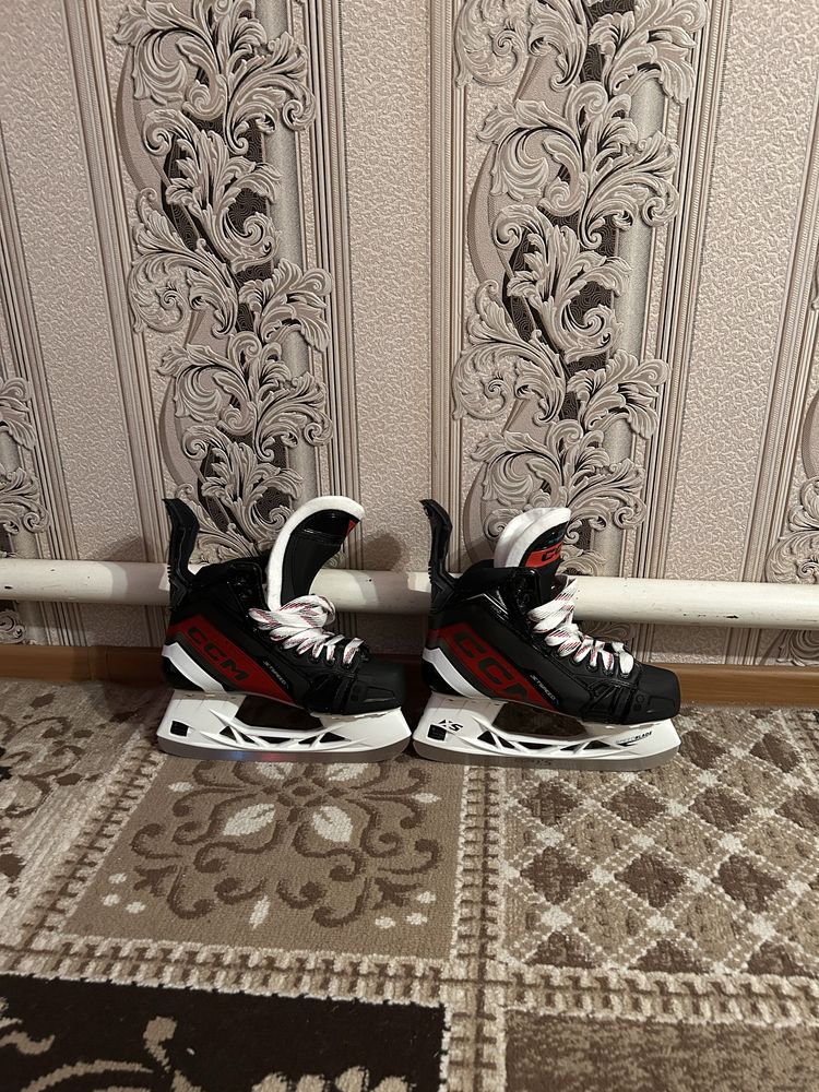 Коньки CCM FT680