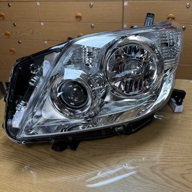 Фара, туманка на Toyota Land Cruiser Prado 150 кузов 2009г.-2013г.