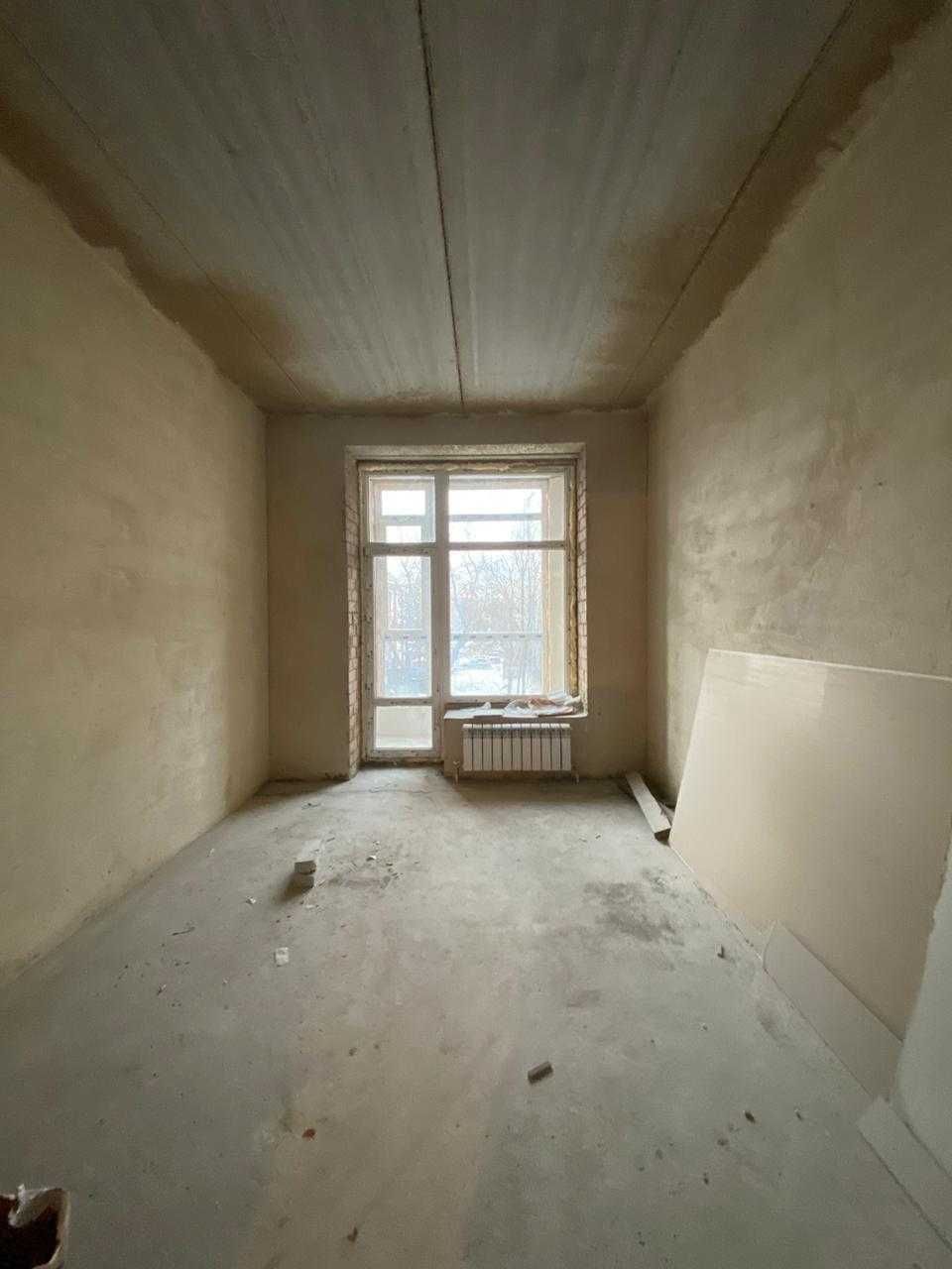 продам 2 комн квартиру в центре