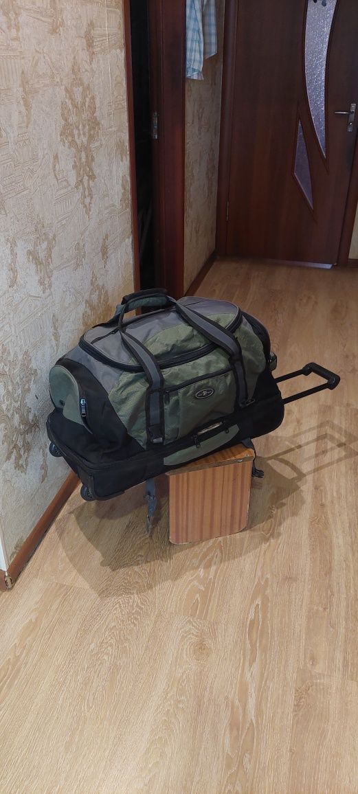 Продам спортивную сумку dapai  sport  на колёсах,