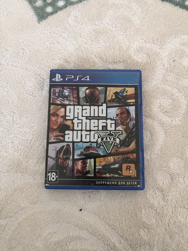 Продам PlayStation 4