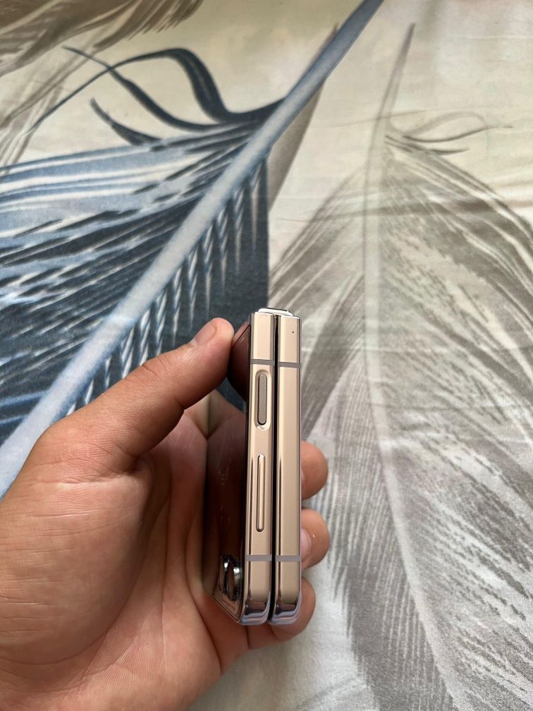 Samsung Z Flip 5