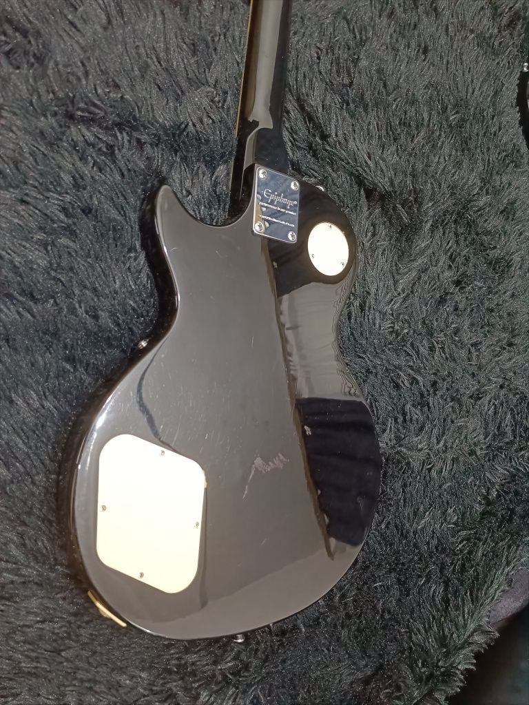 Epiphone les paul с корейскими рельсовыми хамбакерами