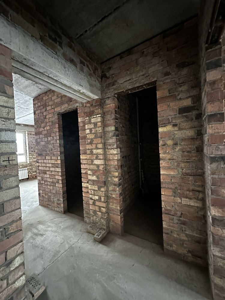 Продается 4х ком квартира  в ЖК Хан, 2 этаж